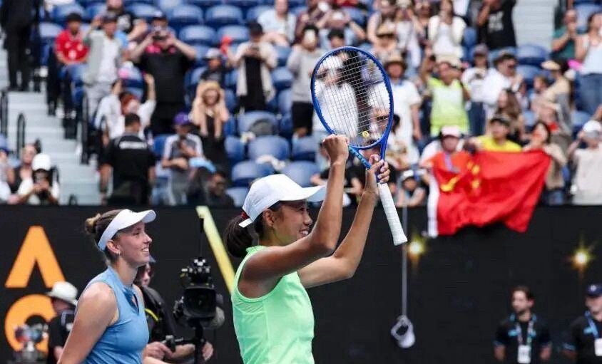 温网2026 张帅送双油条晋级女双第二轮女双首轮，张帅/梅尔滕斯6-1、6-1横