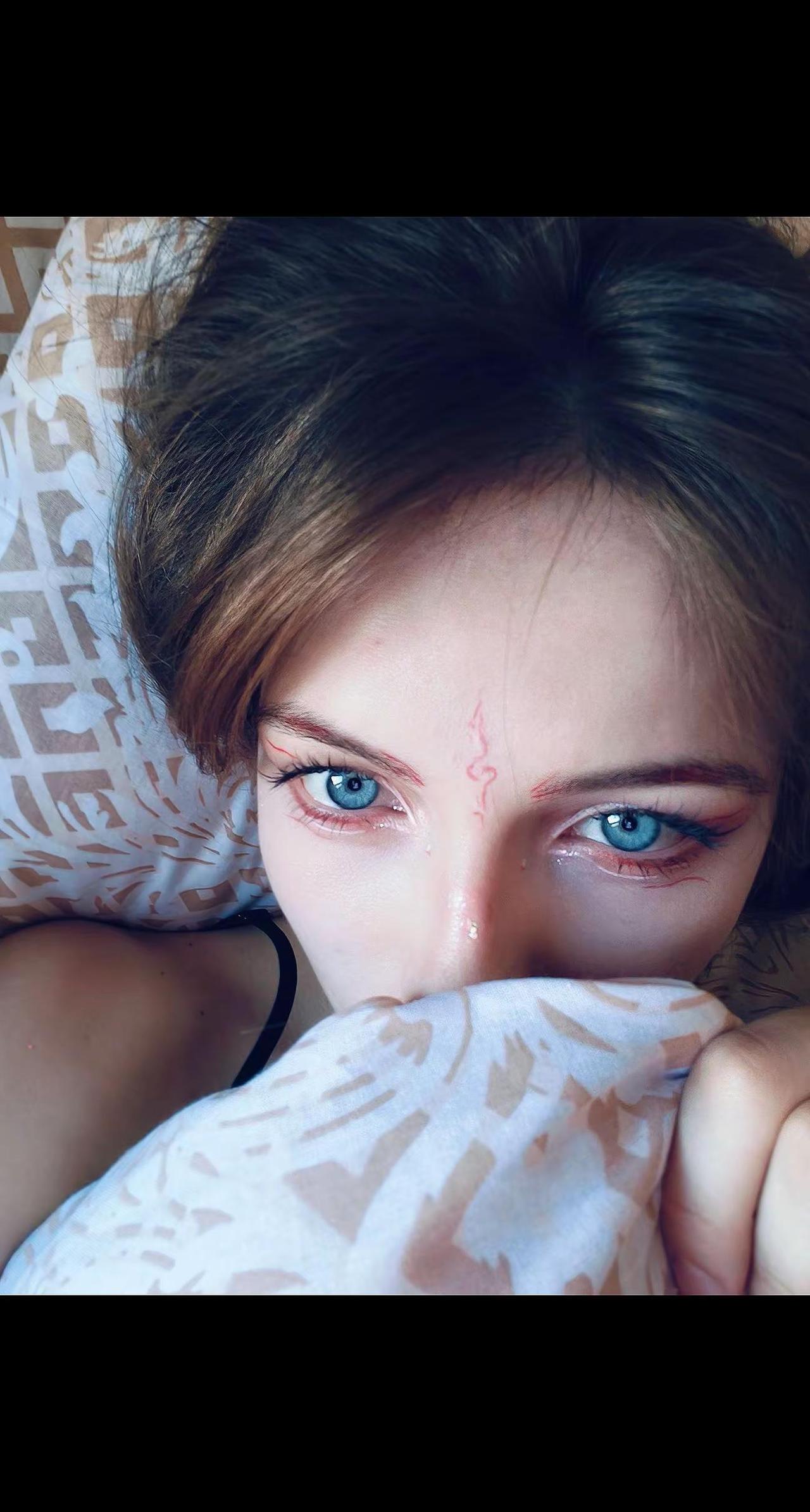 （ᴗˬᴗ*)欧美眼妆 蓝眼睛