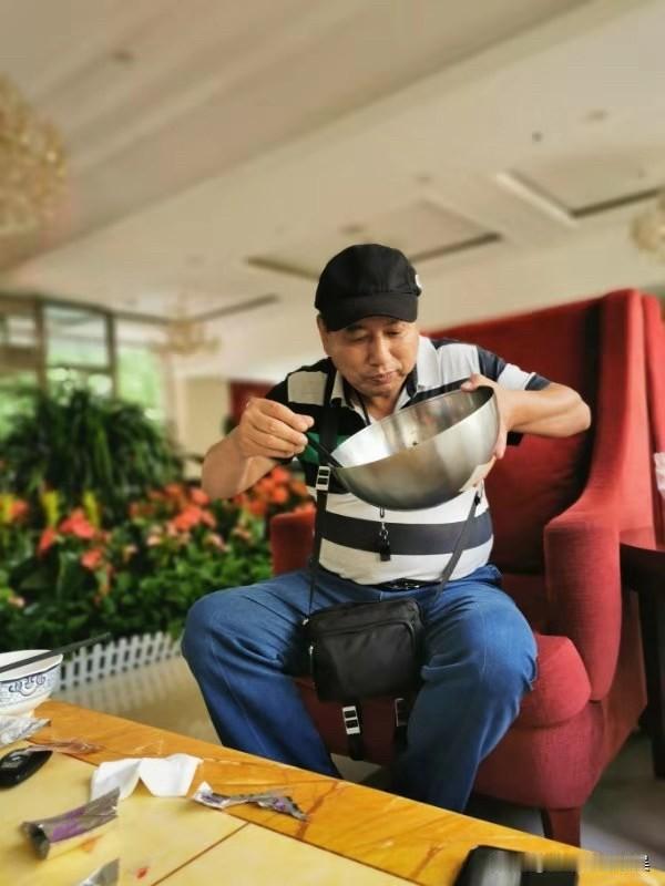 岁月匆匆迈入2026，褪去浮躁沉淀本心。看淡世间纷扰琐事，不再执着无谓纷争。守着