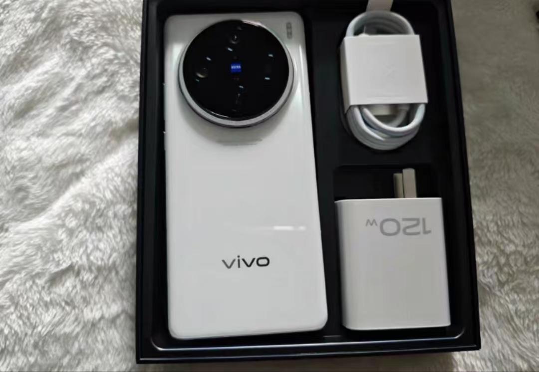 vivo X100 Pro这台机子已经用了半个月，个人认为有3个优点、3个缺点，