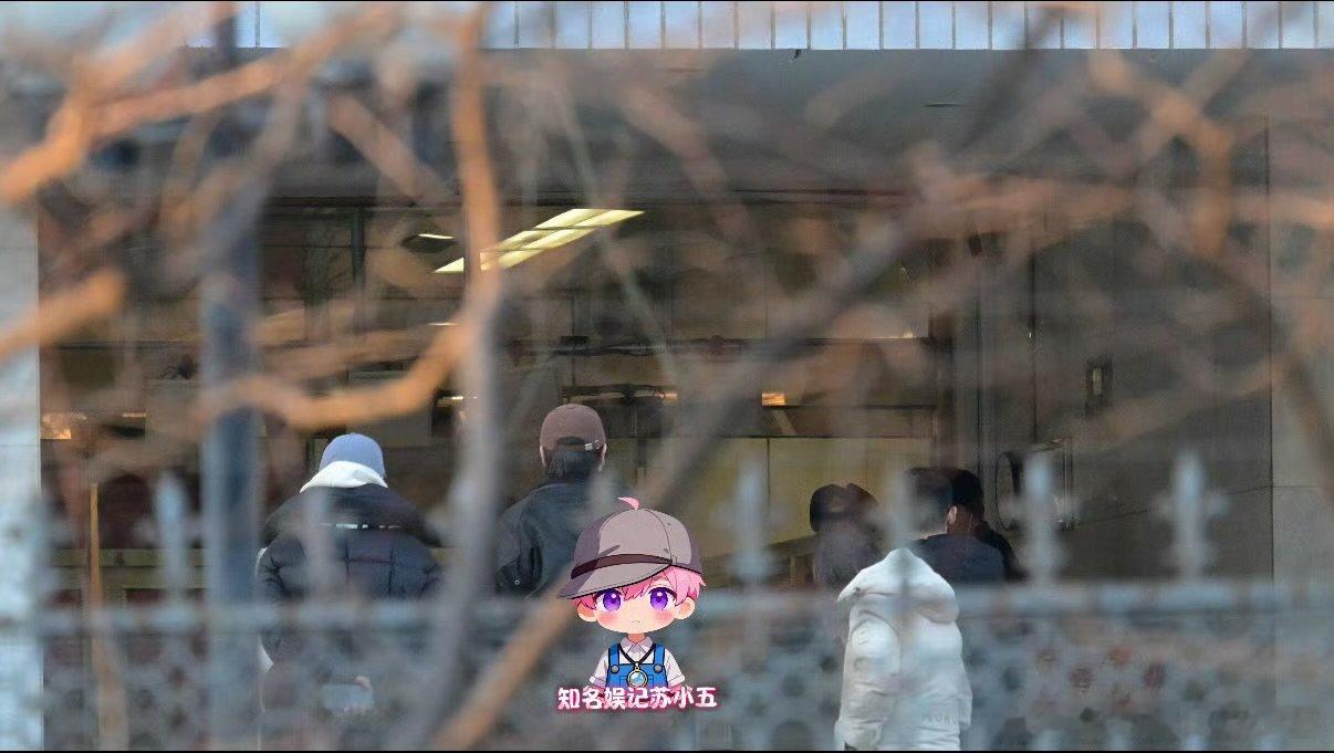 沈腾现身央视春晚沈腾现身央视春晚 