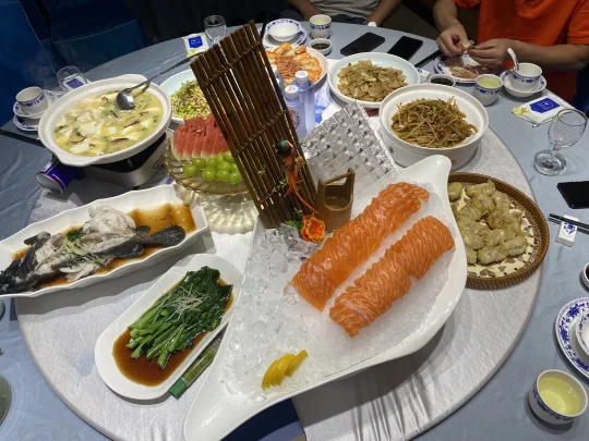 在吉安，100多块吃撑的江西菜！每天排队的店