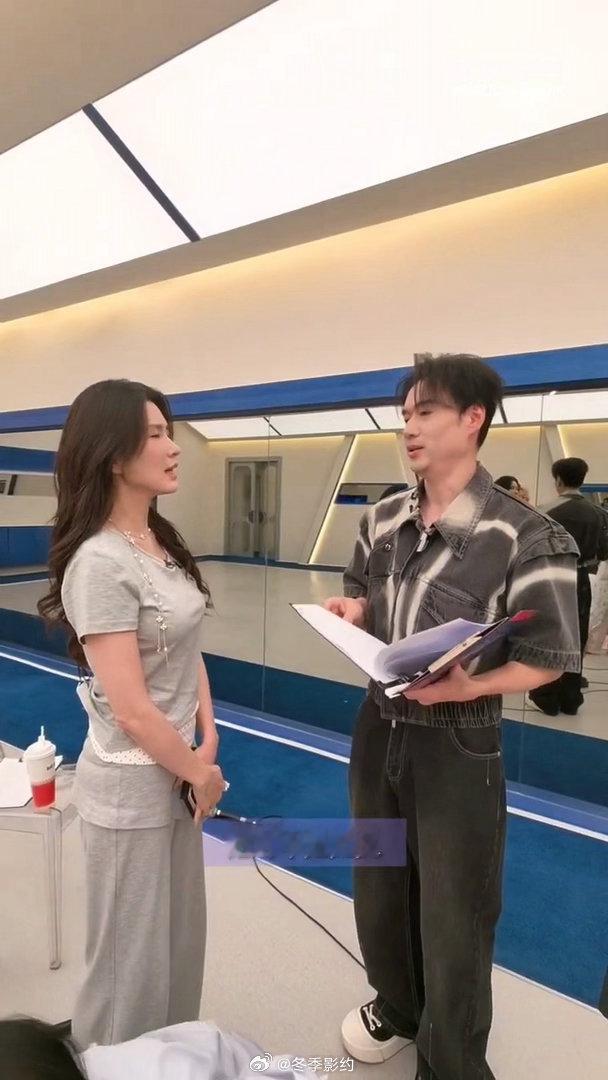 赵兆正式向徐洁儿道歉 赵兆说徐洁儿炫技说完觉得不妥赶紧正式道歉，徐洁儿这边也没生
