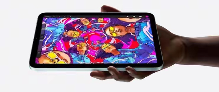 说实话，iPad mini现在的处境其实挺尴尬的。往上打不过大屏Pro，往下还要