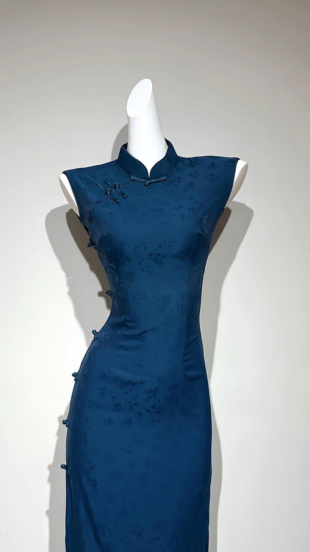 旗袍｜雾蓝提花 东方风骨。