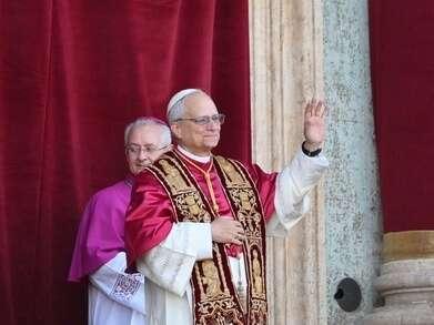 美籍教皇反水！
特朗普怒批其“喜欢犯罪”，梵蒂冈与白宫彻底决裂。
 
历史首次！