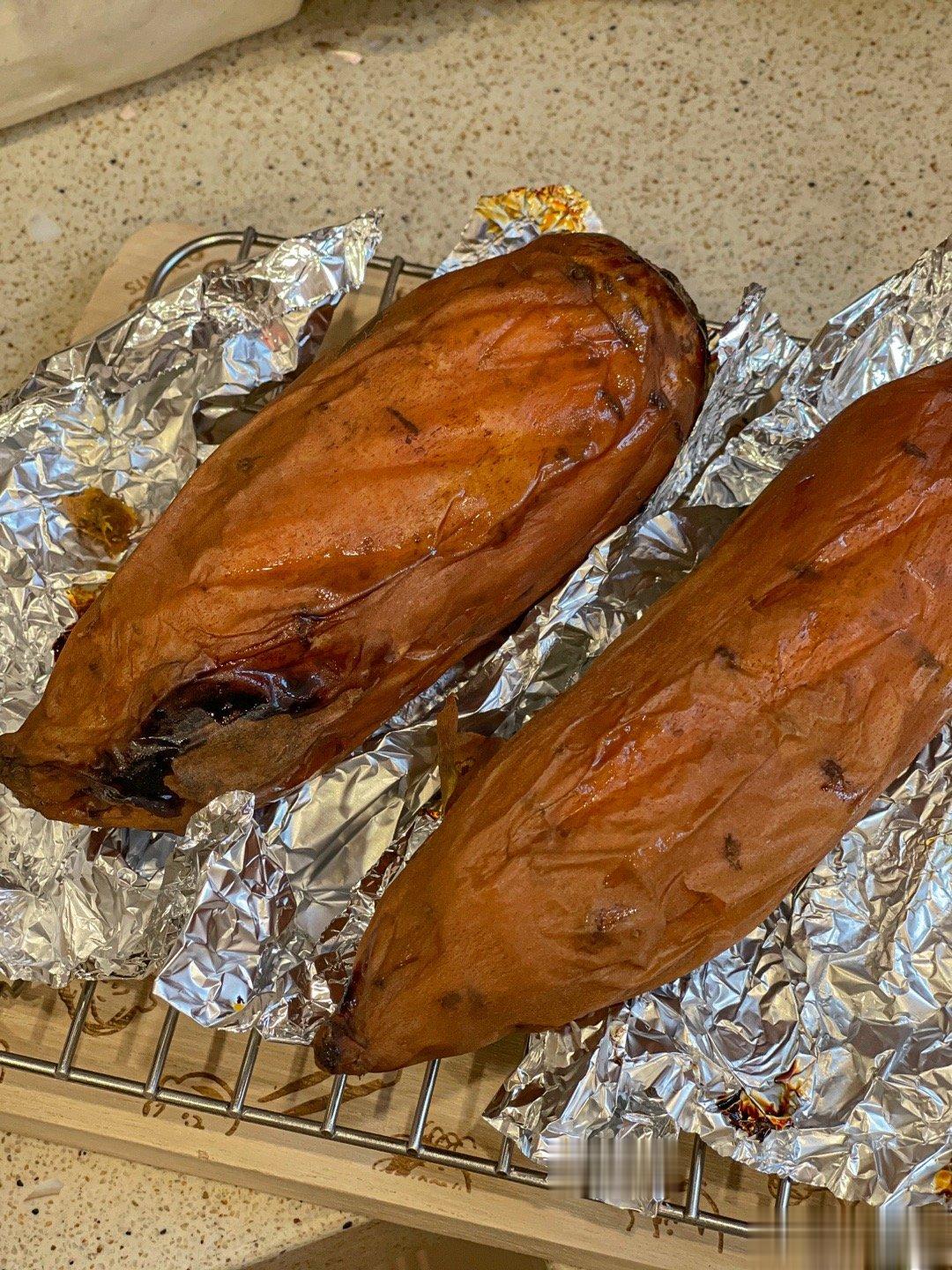 烤红薯（海氏面包机版）面包机也可以烤红薯，口感超棒！跟烤箱一样美味！我以前是把红