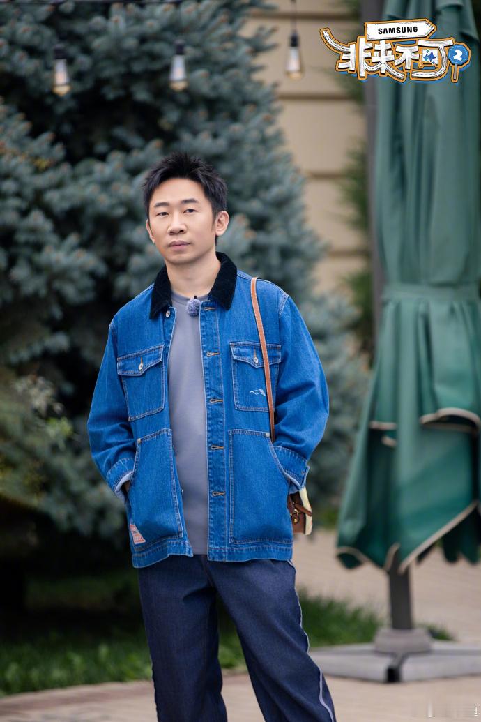 杨迪一行人上演人在囧途  看杨迪一行在综艺中踏上人在囧途。路程不长，却困难多多。