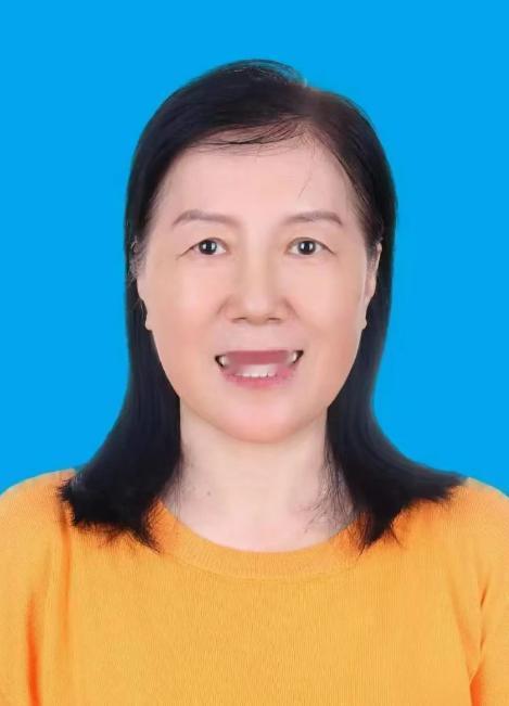 人大才女扎根社区三十年！好人耿潇，把平凡日子活成邻里微光
 
耿潇，女，1965
