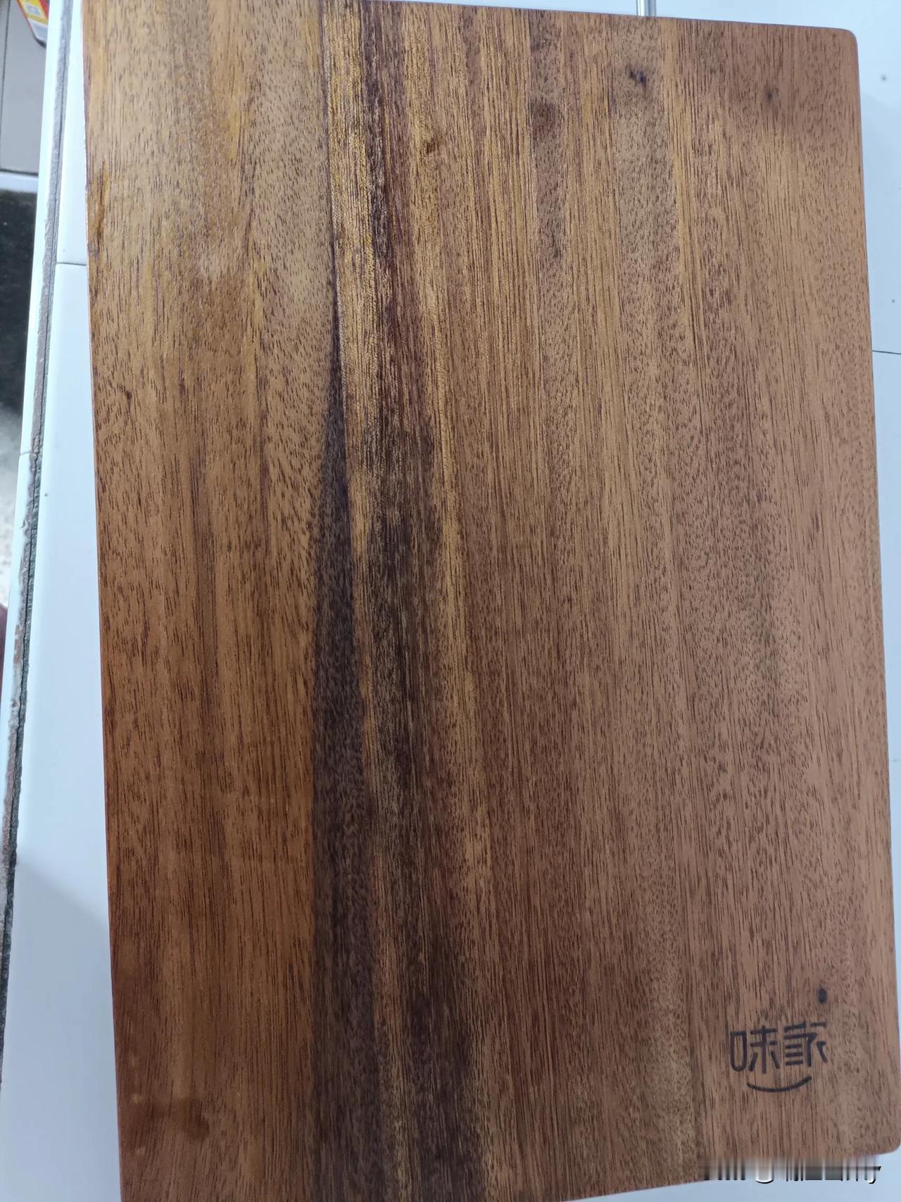 #记录秋日生活#一个星期前，一个街坊让我替她挑扎进手里的刺，看见我家晾在窗台上的