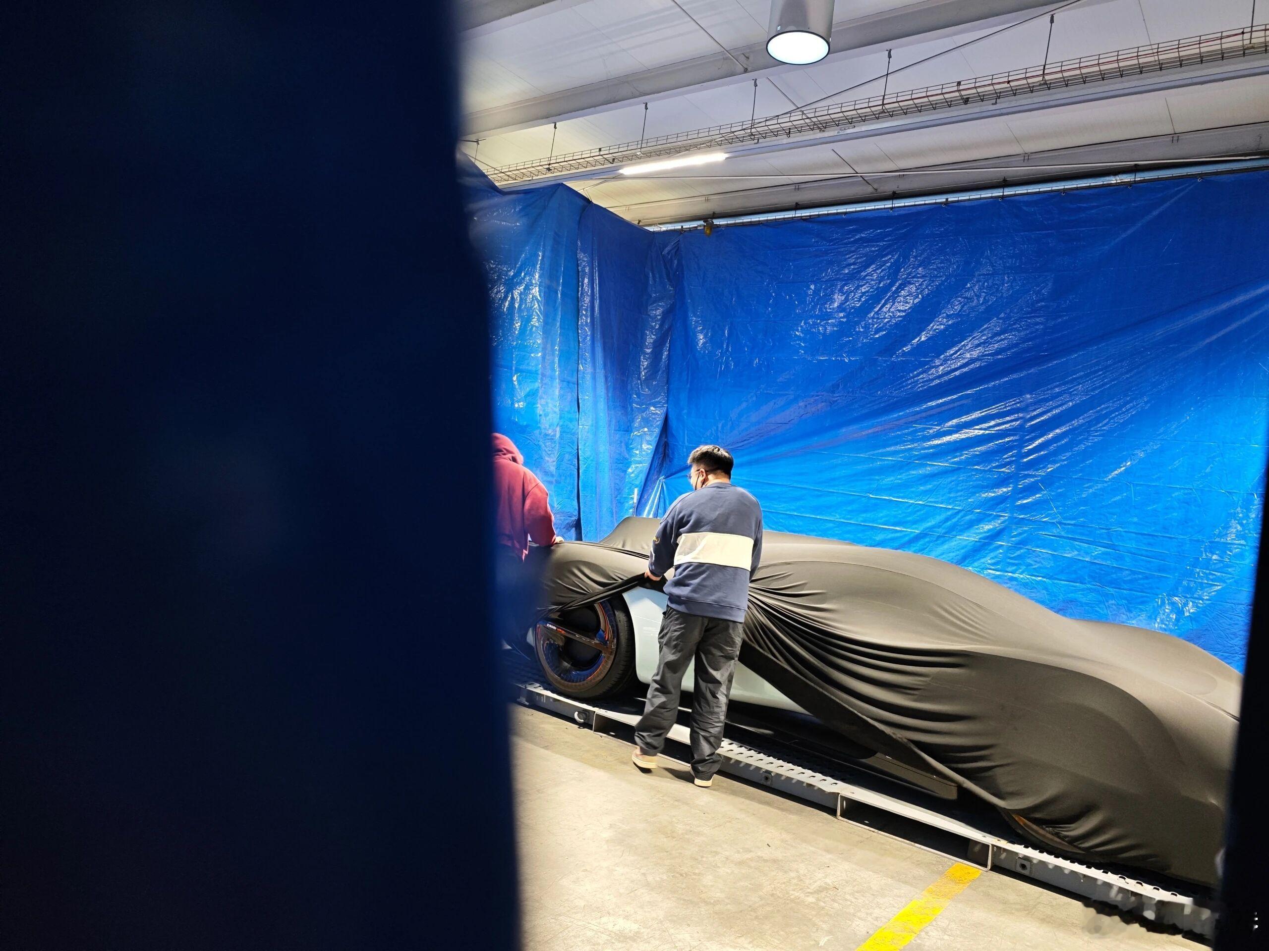 「豆包整理」小米 MWC 概念车：2026 年 2 月 27 日（MWC 开幕前