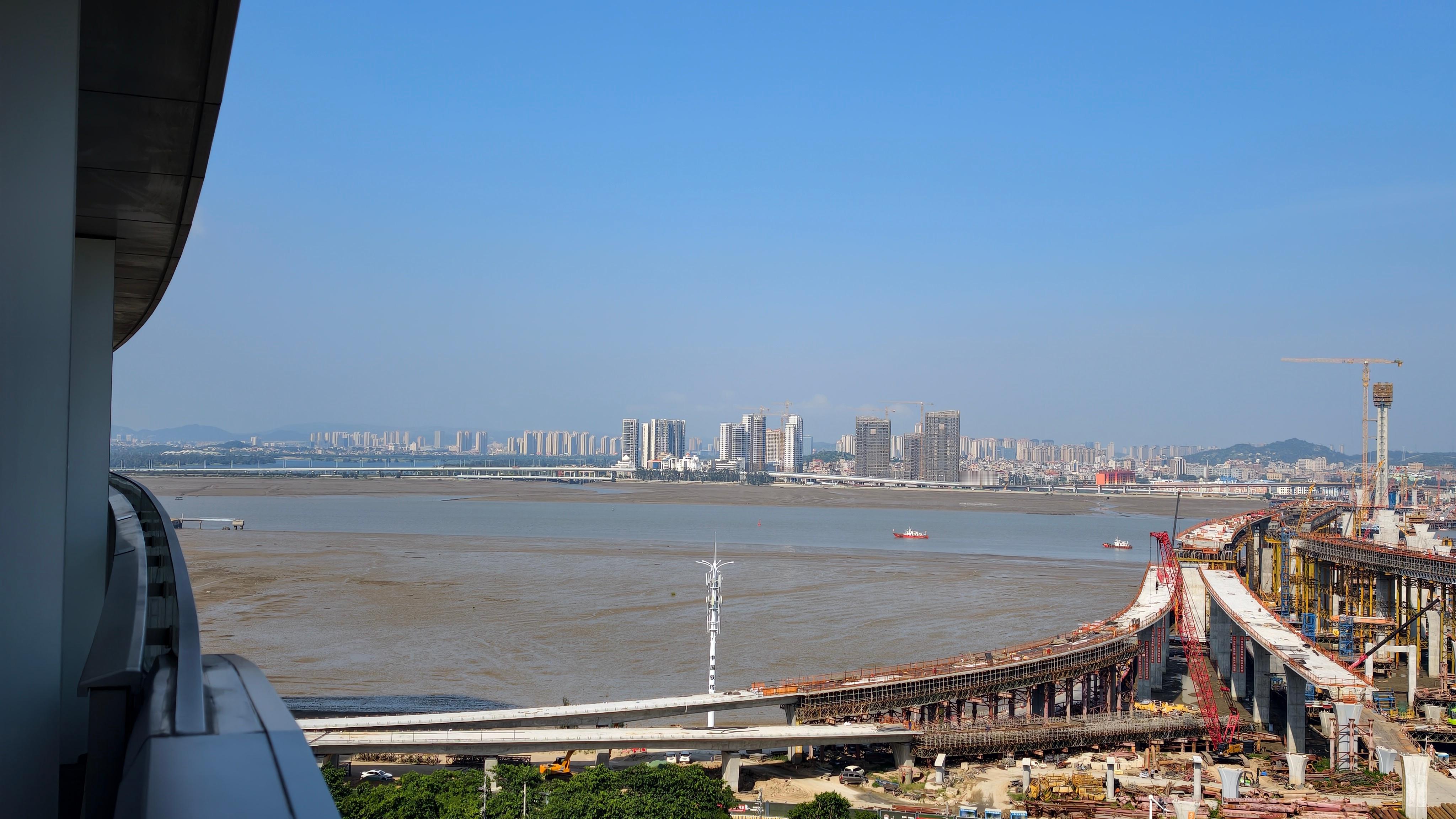 很久没来泉州了，上次来还是五年前。 泉州·泉州东海悦华酒店