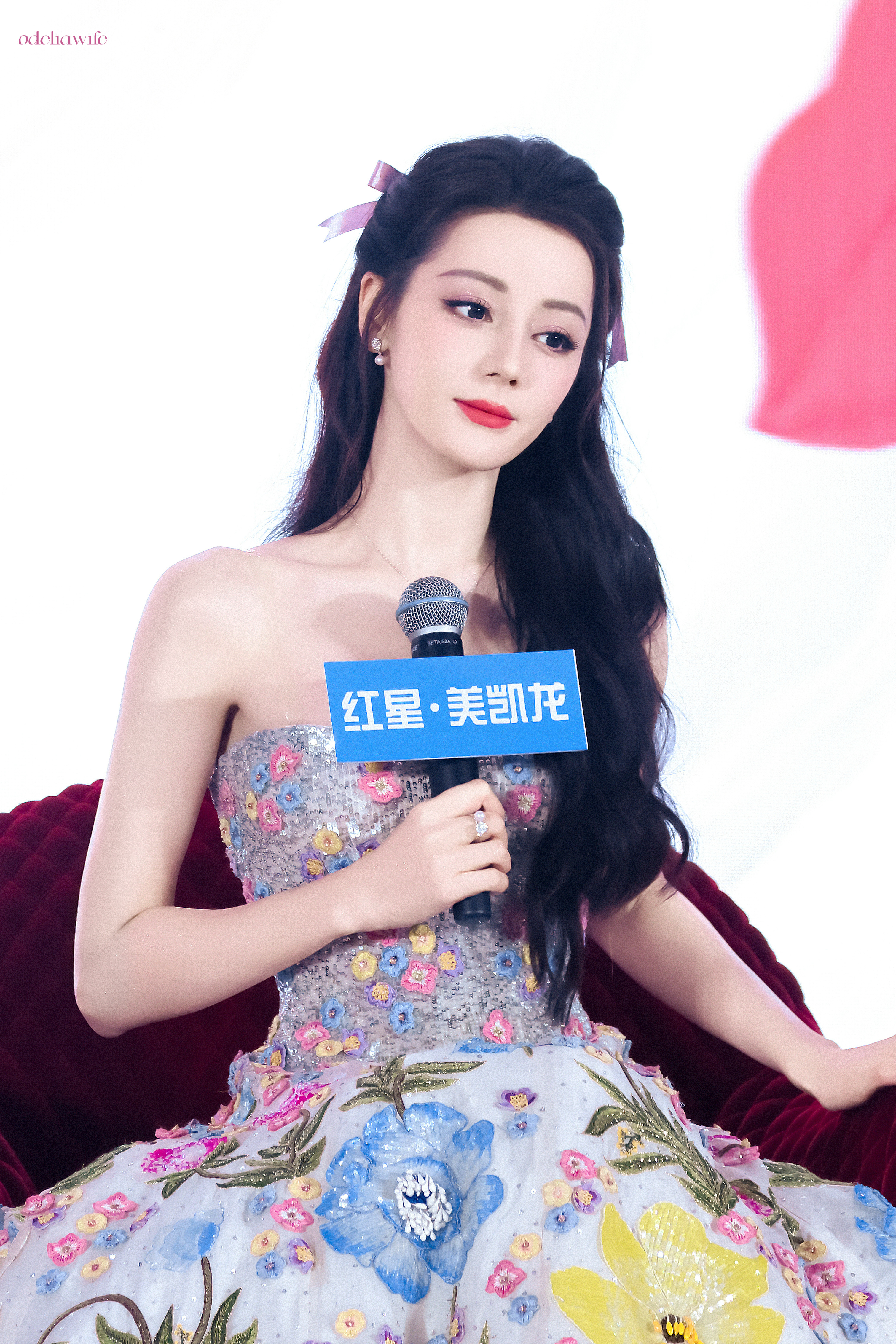 迪丽热巴功夫女足 dlrb迪丽热巴钰珑 心里藏着小星星，生活才能亮晶晶，你就是我