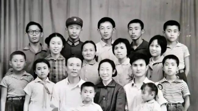 1966年，许曼云对保姆高玉清说：明儿你不用来了，孩子大了，我要找一个有文化的保