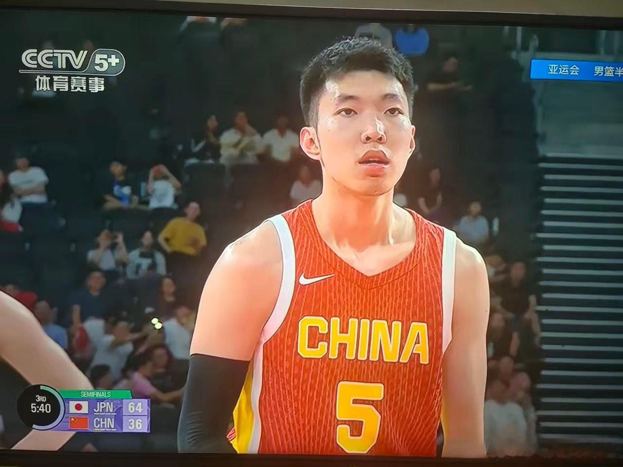 如果评选今晚最失意的人，非崔永熙、廖三宁莫属。二人是唯二出手超过10次的球员，合