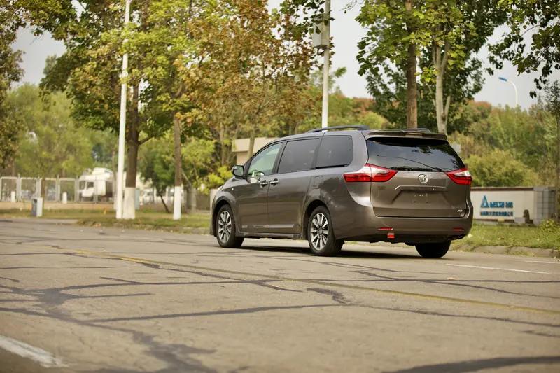 要说哪款MPV最好，还真不好选，各有各的优势。
2026款丰田赛那就挺出色，它有