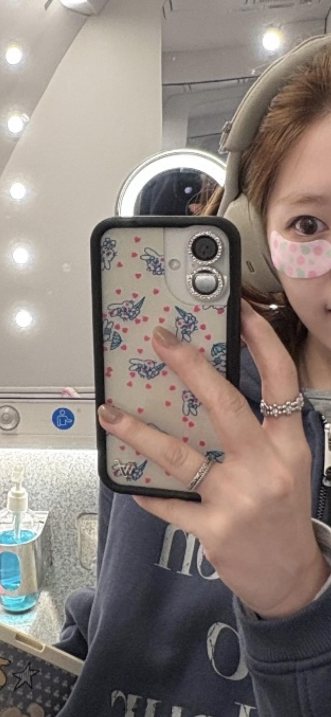 富人新标识：iPhone戴wf手机壳！ ​​​