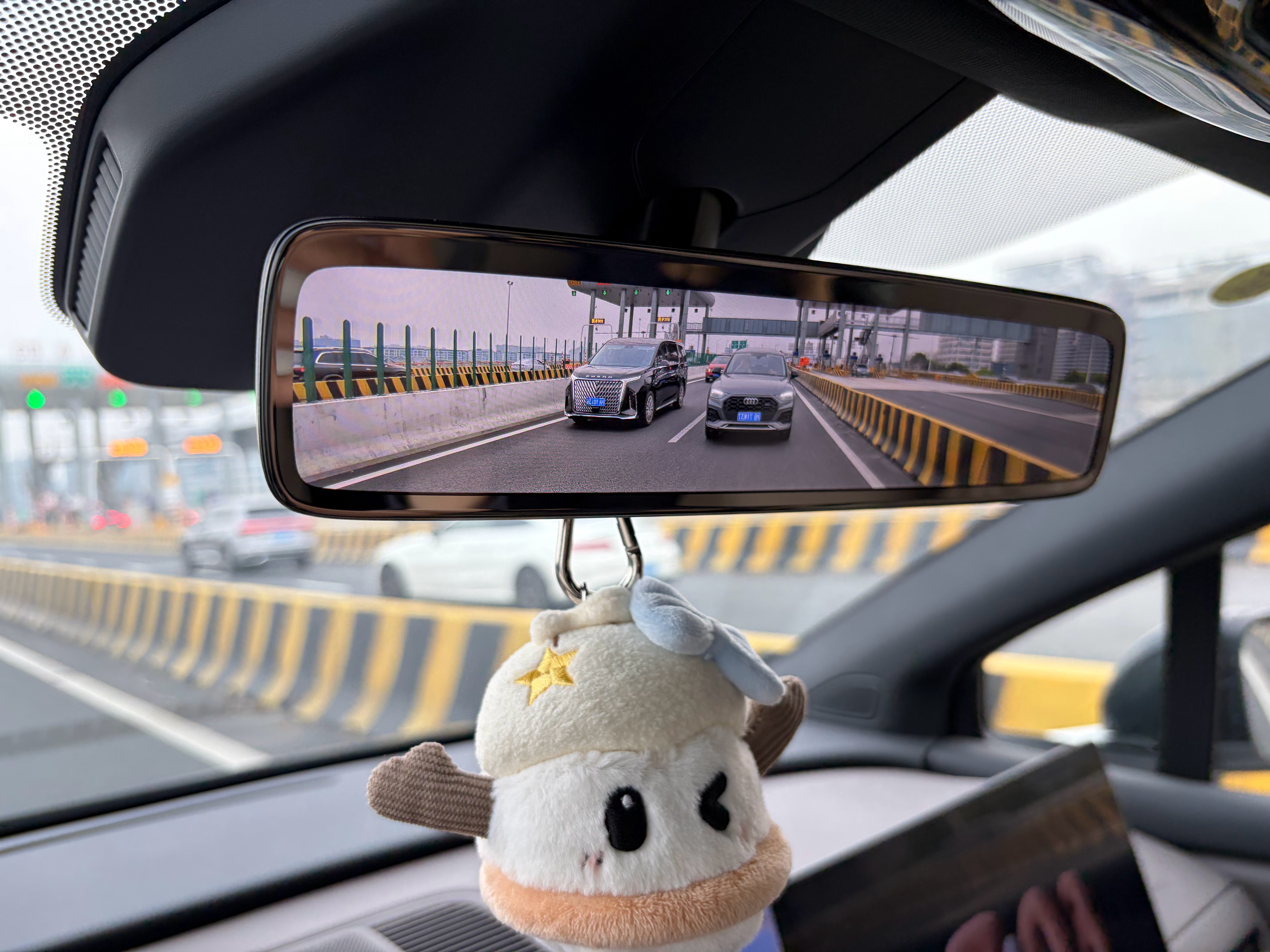 想子的OTA 8.4太爱跟车了，虽然比8.3积极不少，但还可以再积极点