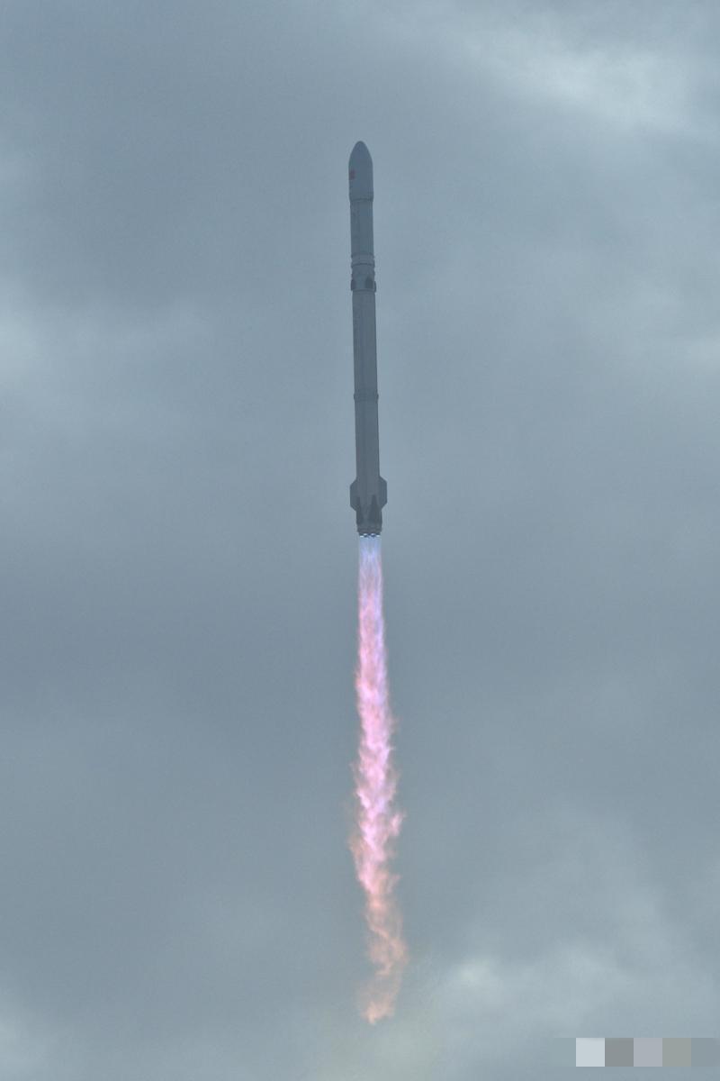 惊天一响！

朝鲜这次彻底放飞自我，平壤一口气狂甩十多枚导弹，日本海瞬间变成“超