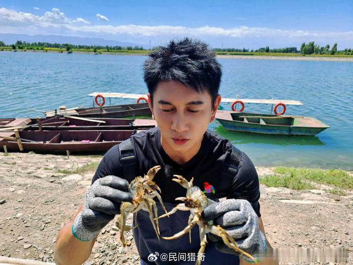 吴奇隆录综艺从河南吃到了四川 这档综艺的美食环节太绝了！吴奇隆体验升降吊锅炖牛排