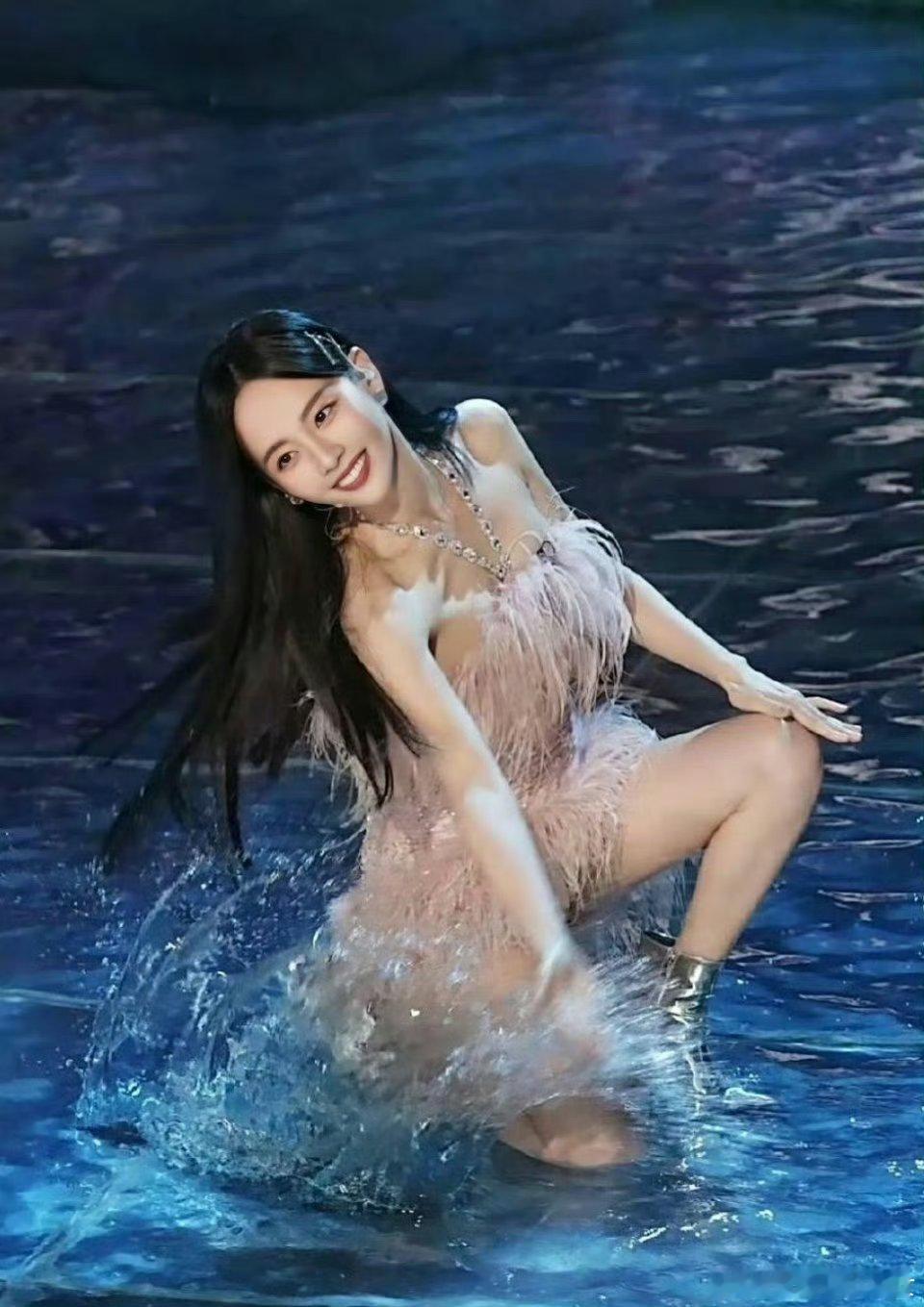 这期浪姐有水舞台的原因找到了 ​​​