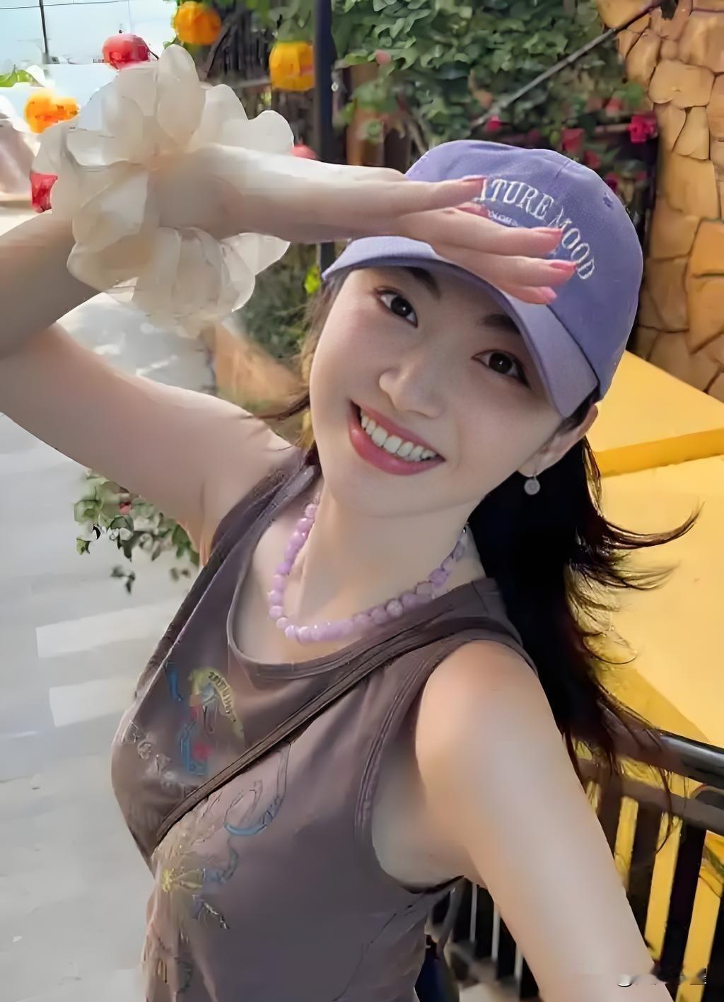 景甜能够选择跟孙宇晨交往，并不是因为对方比较有钱，因为她出道这么多年拍过很多优秀