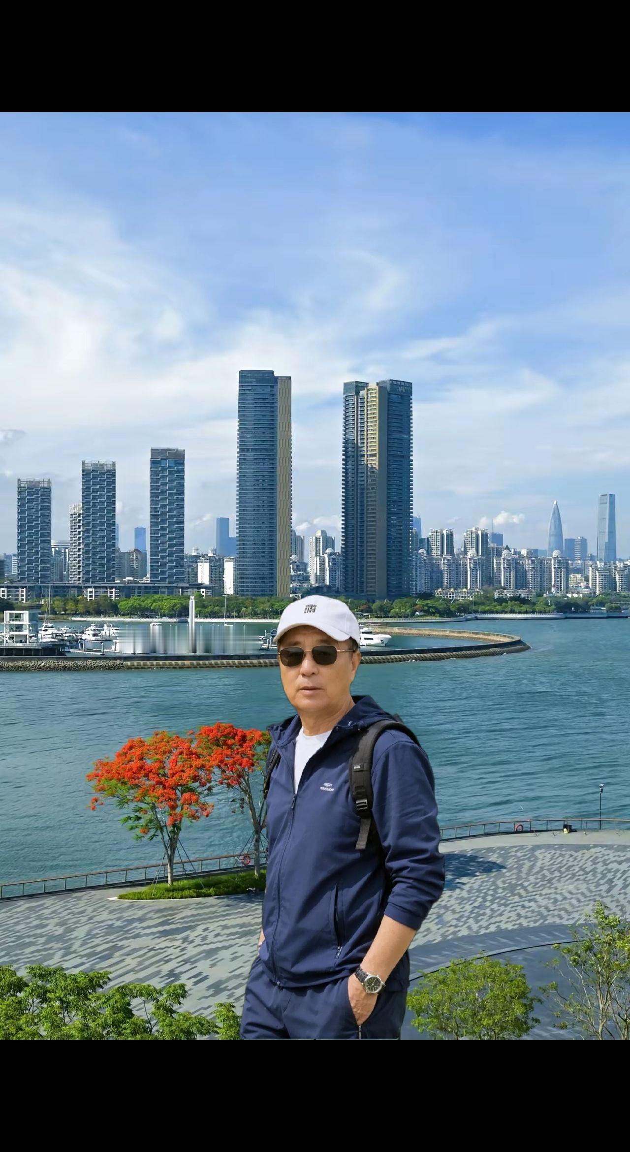 一首，海面晚风吹走了心头的思念，许许多多的往事，化作吹烟一一