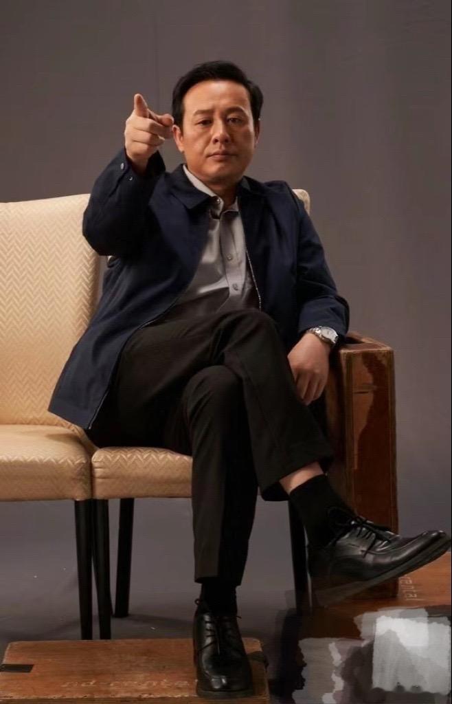 张颂文:我提车了吗？我没有。一句玩笑话，别当真，橄榄 色挺好的。说话的艺术，都学