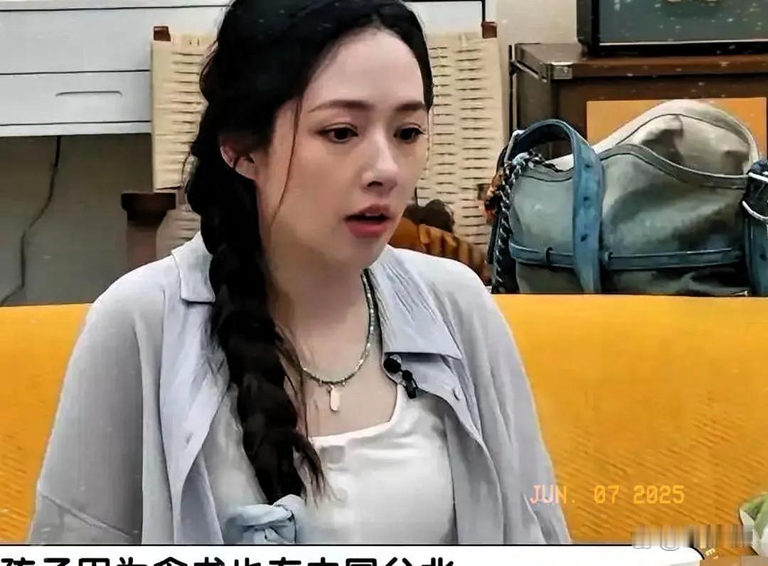 原来聪明的婆婆都很会装！

向太此前一直营造“宠儿媳”形象，婚前承诺送地送房，但