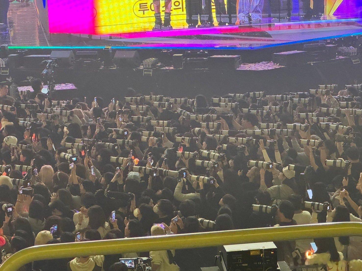 MMA上让人起鸡皮疙瘩的站姐大炮🔥theqoo 500楼🔥评论区：臂力惊人这