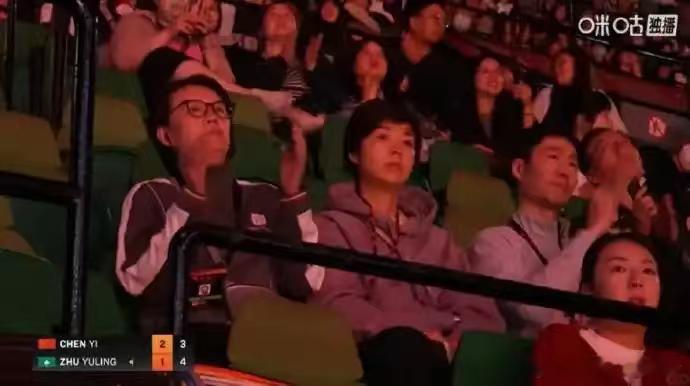 陈熠4比3朱雨玲前两次输给朱雨玲后，这次陈熠终于是成功复仇。但过程还是相当艰难。