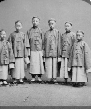 中国留美幼童
在中国近代史的长河中，有一段特殊而令人瞩目的篇章，那便是“官费留学