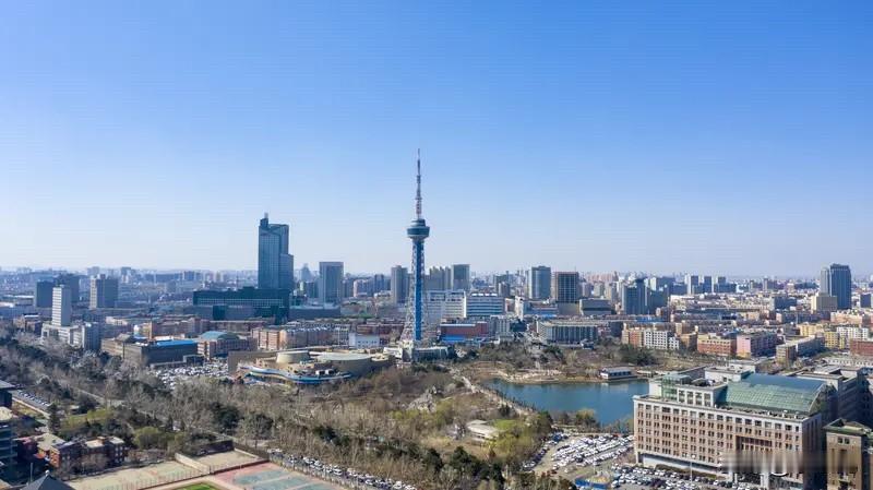 长春楼市：

长春楼市并不是全域同步下跌，板块韧性差距极大。对比2020年至今的