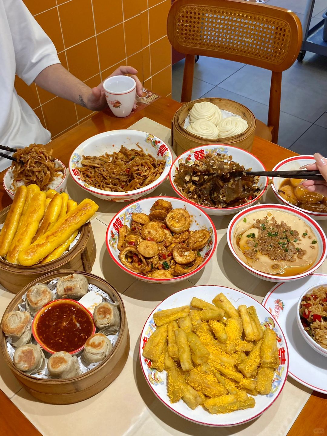 在武汉！在江汉路！！锅气十足的小店…