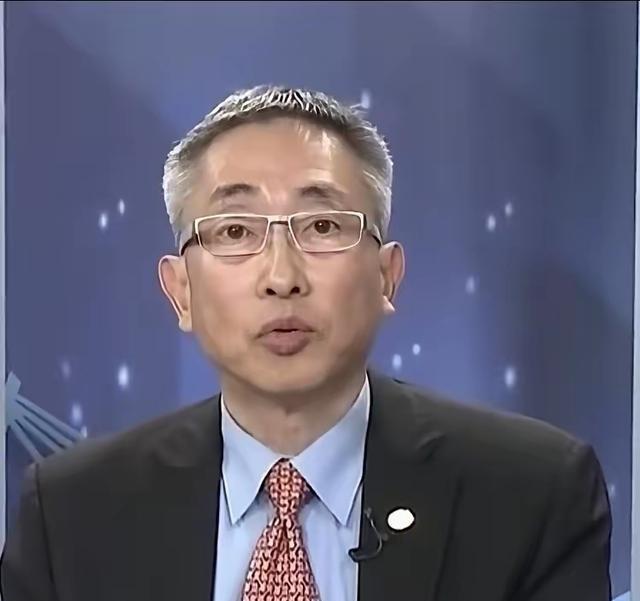 台湾时事评论员王丰：我小时候四五岁就偷听大陆的广播。那时候人很小，对统一没有什么