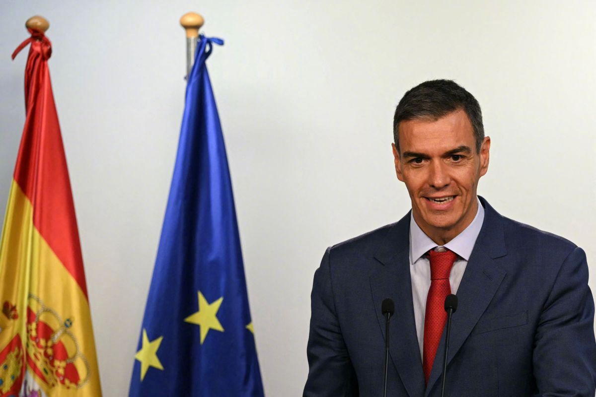 【四年四访，#桑切斯抵京开始访华#】#西班牙首相四年四次访问中国# 据拉美社4月