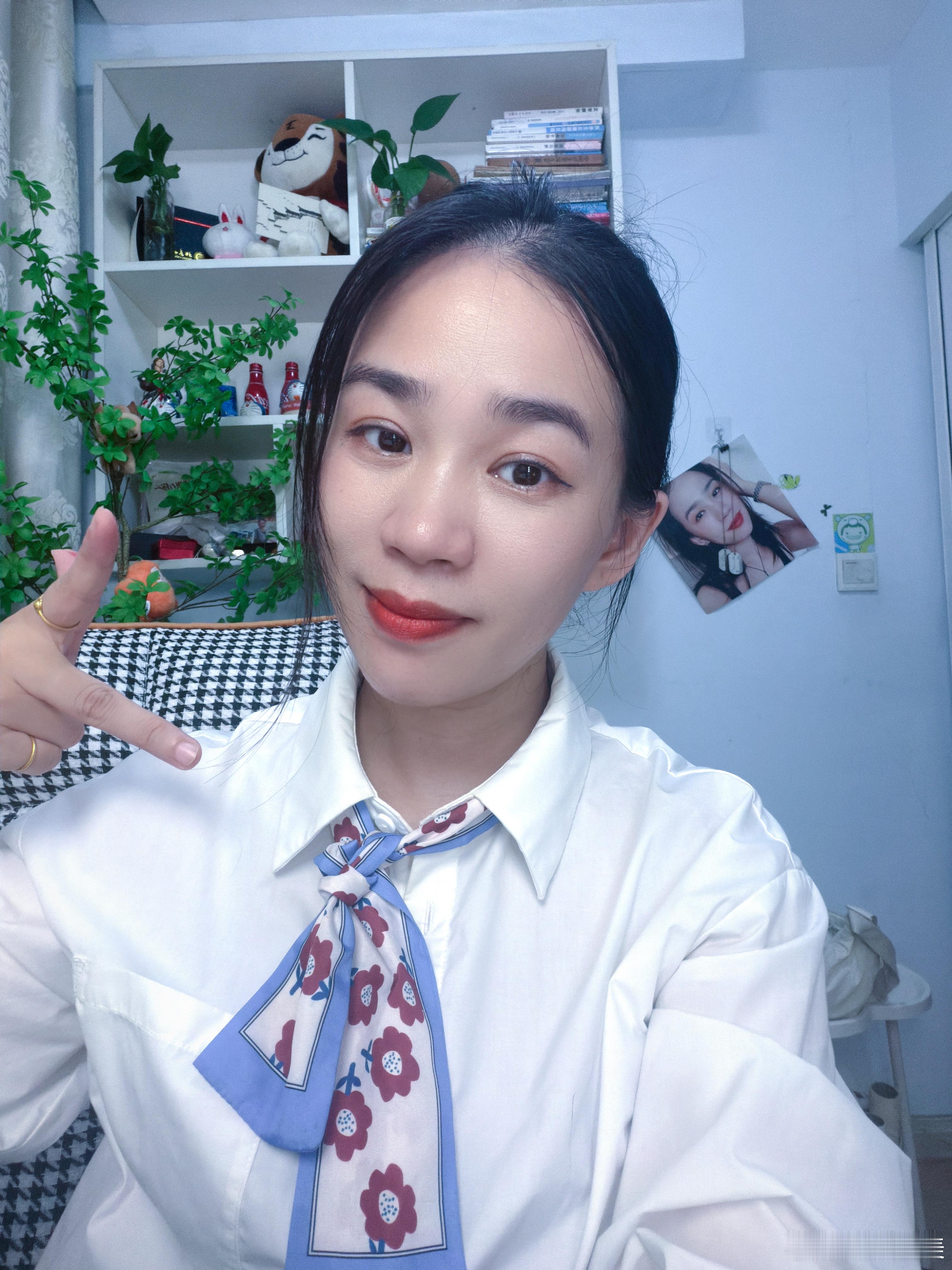我又回到了满腔热血的状态这种生命节奏才是我应有的样子一直活得挺用力但是我喜欢这种