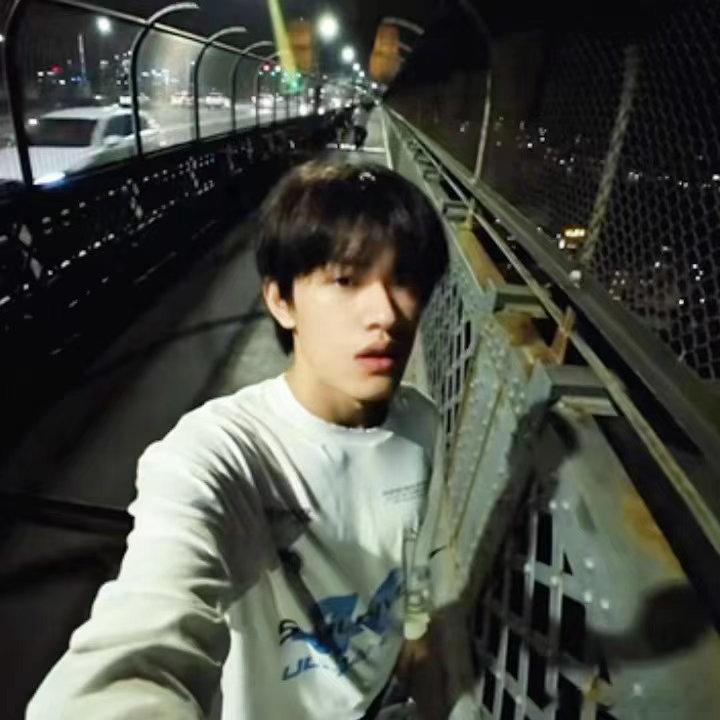 张极18分钟的澳洲vlog自己拍、自己剪、自己配音，张极的澳洲vlog满满都是诚