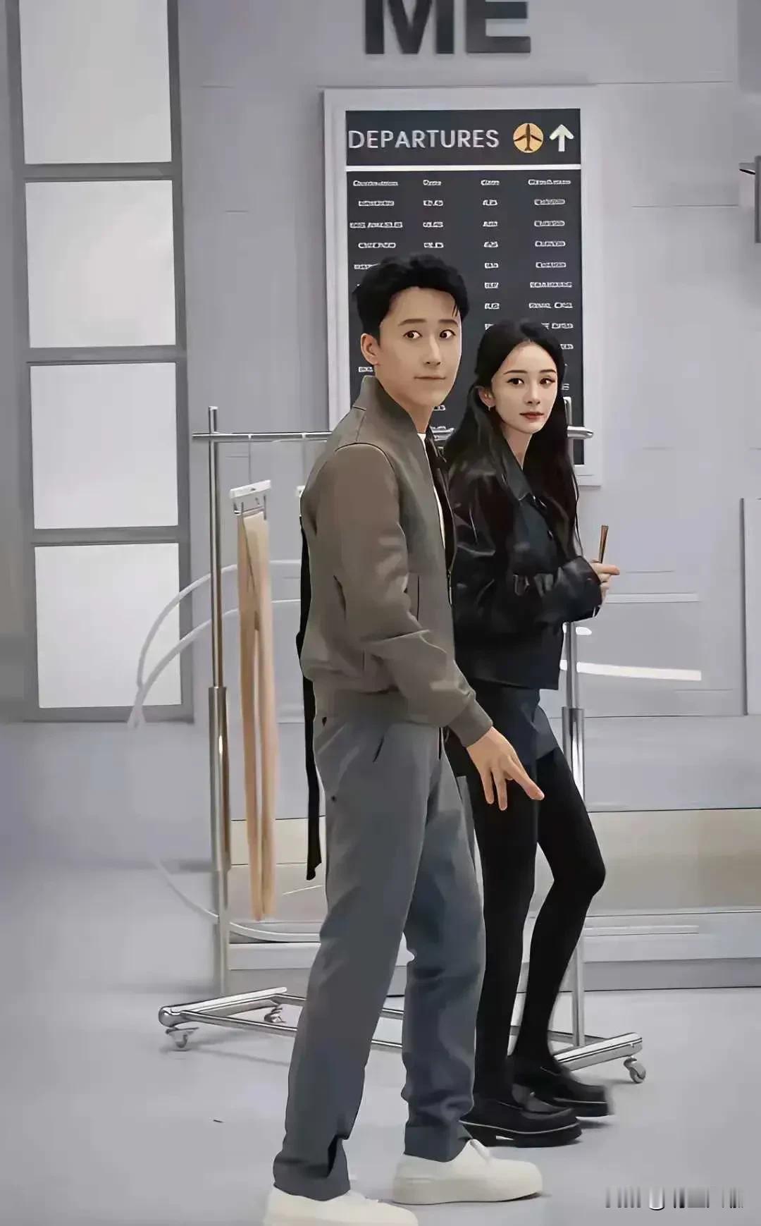 她做的算少的，基本就是鼻子，腮帮子，下巴，眼睛都没怎么动，因为她觉得眼睛是她唯一