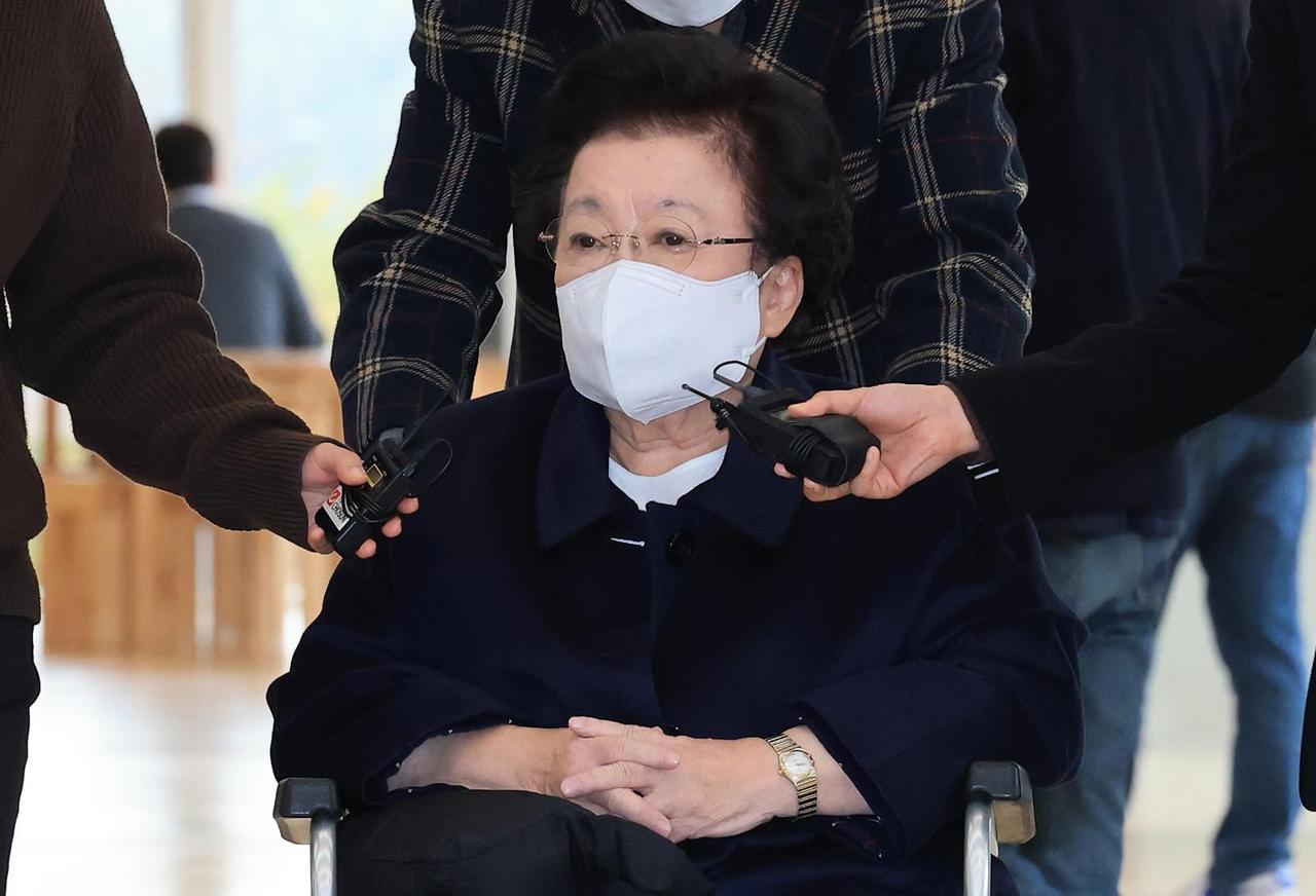 韩国媒体消息，李培龙因涉嫌通过向金建希赠送金乌龟（市值约 190 万韩元）谋取人