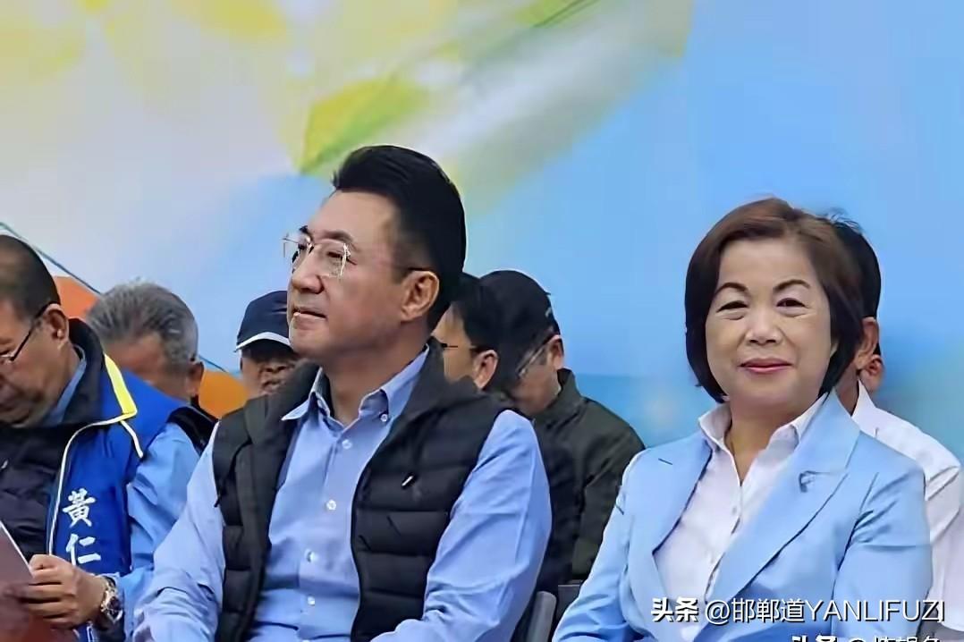 国民党台中市长候选人初选结果揭晓:江启臣胜杨琼璎
今天上午9点半国民党中央今天揭