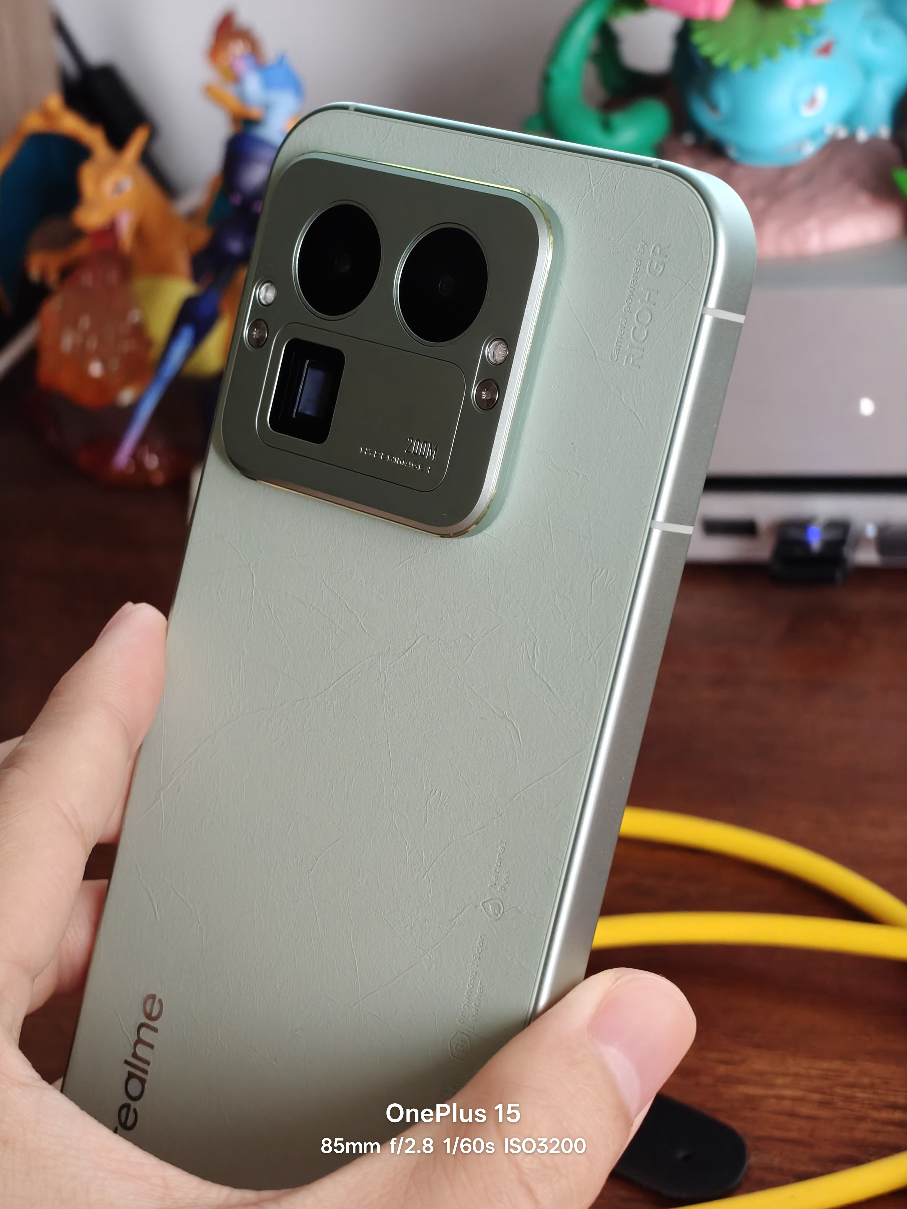 刚用真我GT8 Pro，下意识地想按快捷键唤醒小布记忆，按不到了又按一下才想起来