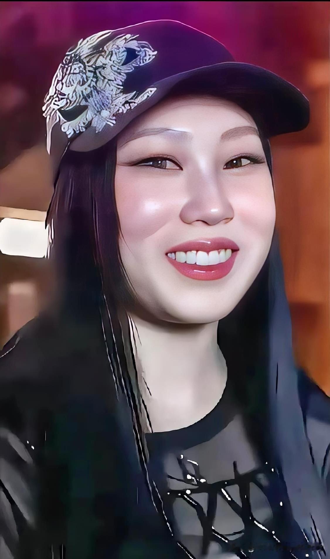 都说小沈阳把女儿照顾得很好
但是看看沈佳润的造型
真的是小沈阳心中的风格吗
 