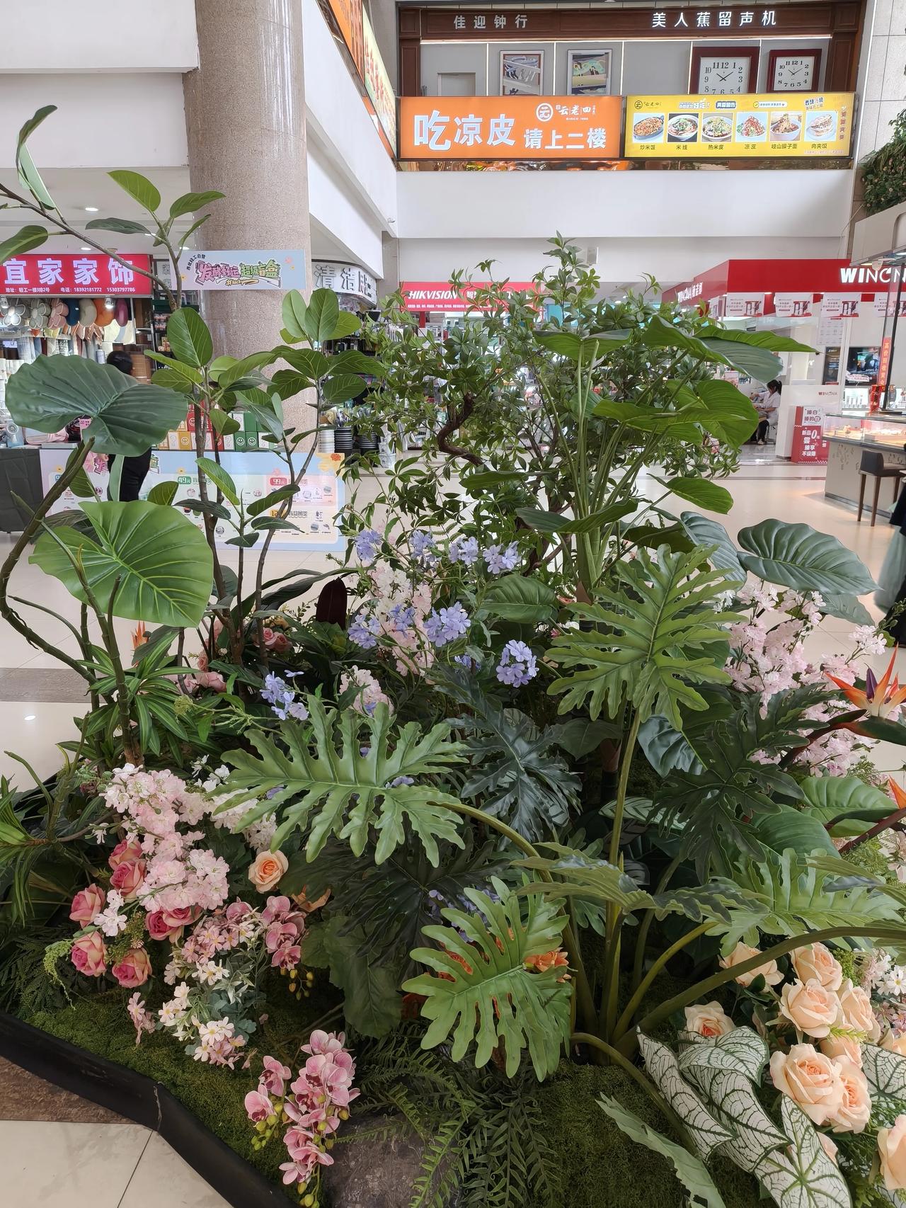 我现在才知道，景区路边小摊点和小店里卖的那些文创纪念品都是在轻工批发市场批发来的