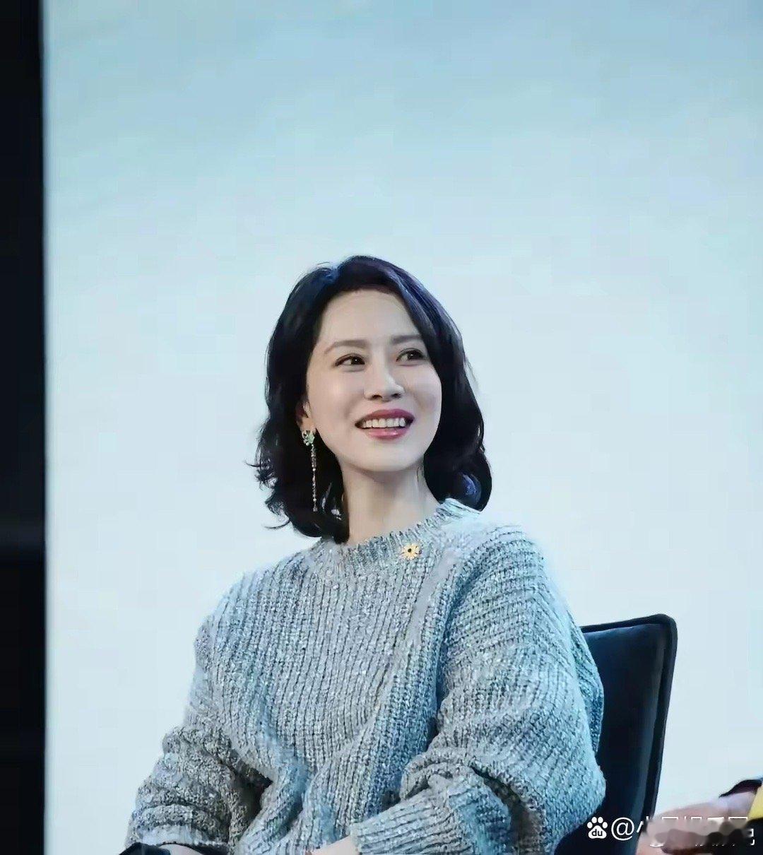 海清好漂亮啊！感觉她好像哪里变了哦。变得更精致了，比以前更漂亮了。 ​​​