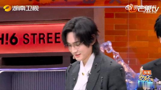 付航打脸来的猝不及防你好星期六付航的表演永远充满惊喜，在节目里不管是夸张的肢体动