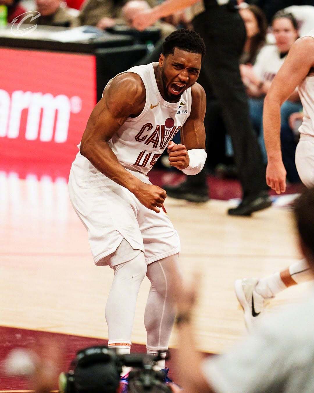骑士米切尔nba 魔鬼筋肉人！ ​​​