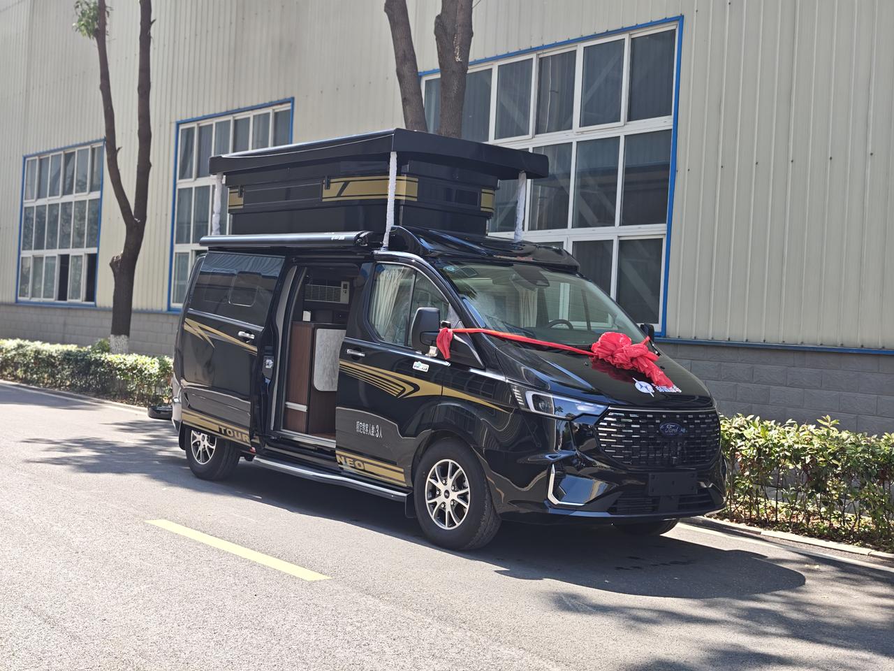 ​看了3年房车，这回又在广州房车展转晕了！
从前只懂看颜值、比尺寸，后来才扎心地