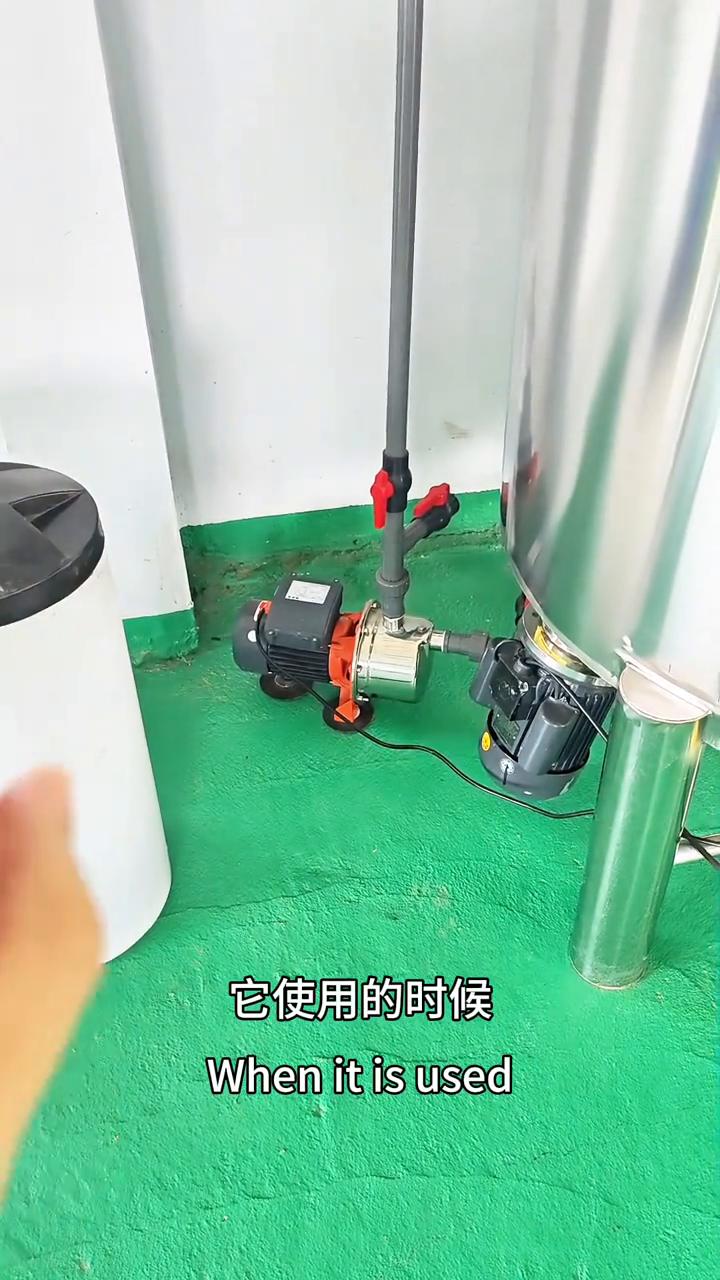 日化品生产加工循环泵使用注意事项。
大家好我是杨哥，今天来讲一下关于循环泵使用的