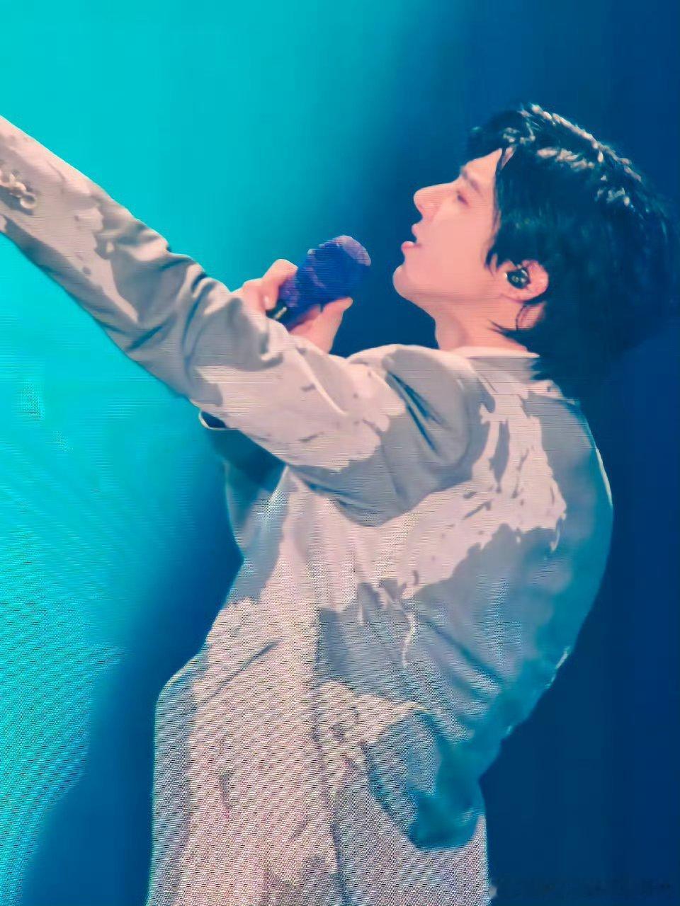 刘宇宁回应演唱会挂电音刘宇宁回应演唱会电音梗超实在！不是翻车是想给粉丝新鲜感，还